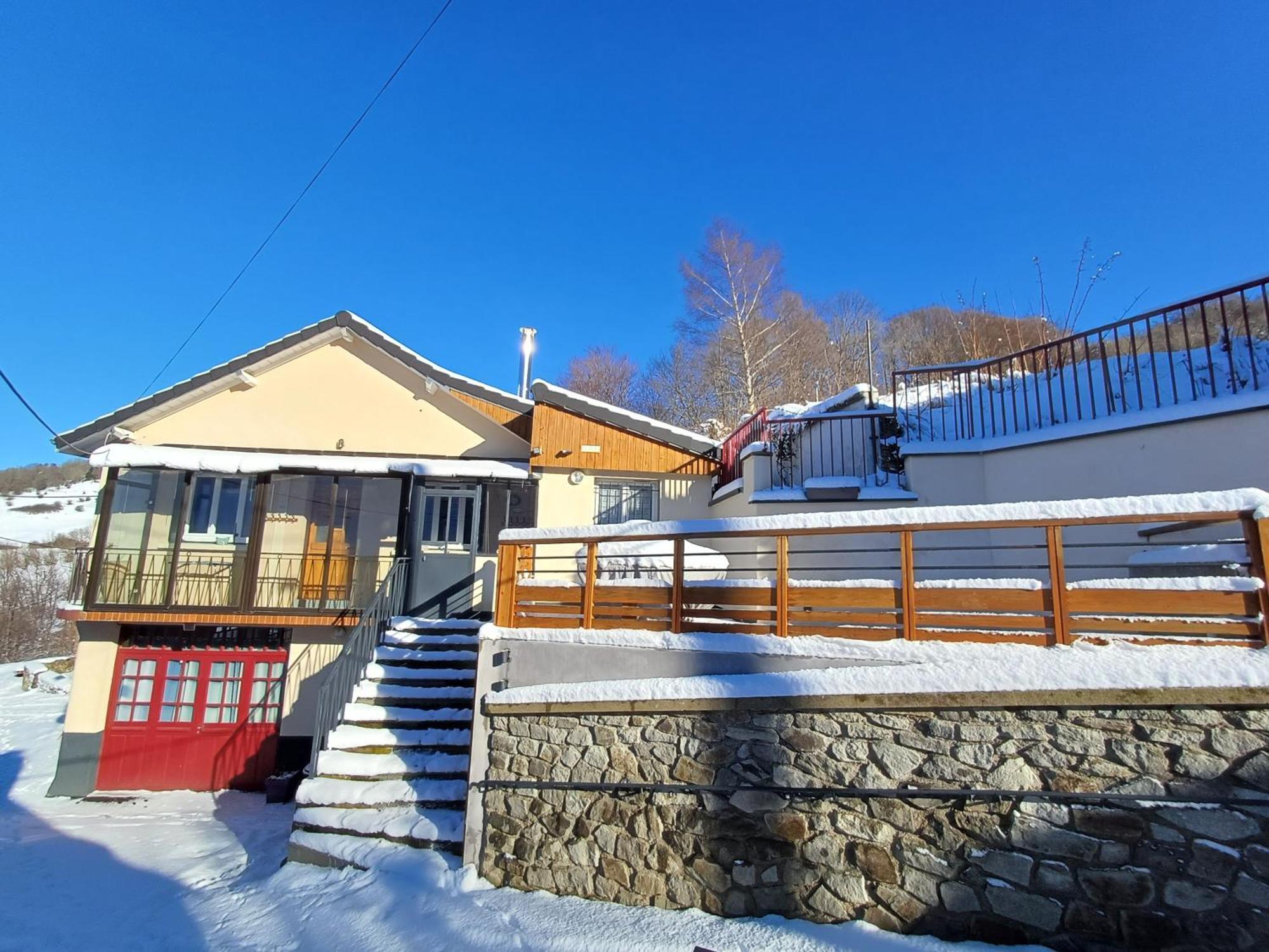 Les Planchettes Villa Orcival Eksteriør billede